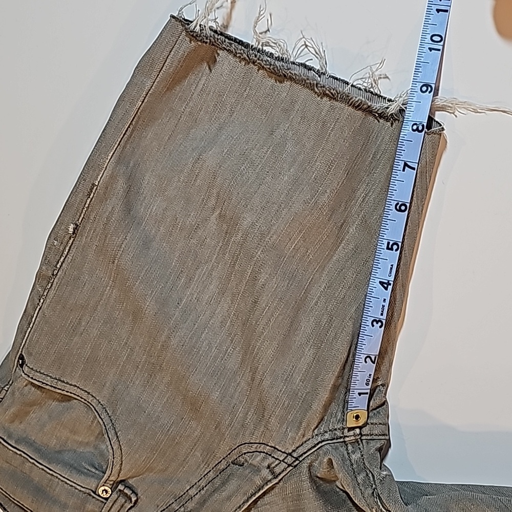 VTG Levi's 511 Skinny Slim Cutoffs Shorts Bermuda Jorts Distressed Hem Gray‎ 28 - Picture 11 of 11